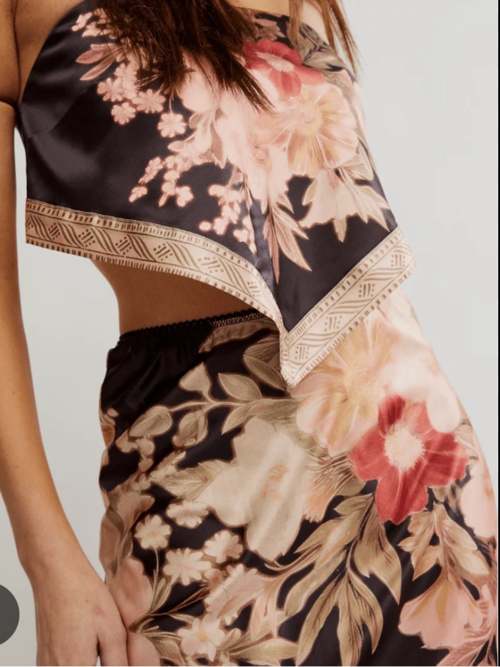 FREE PEOPLE FABIAN SET 

Floral Satin Scarf Top and Skirt Set - Black & Blush